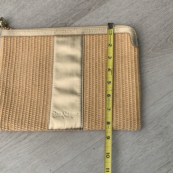 Lilly Pulitzer Southside Gold and Tan Clutch straw woven shimmer summer - Picture 5 of 12